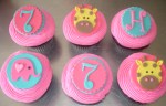 Giraffe Elephant cupcakes